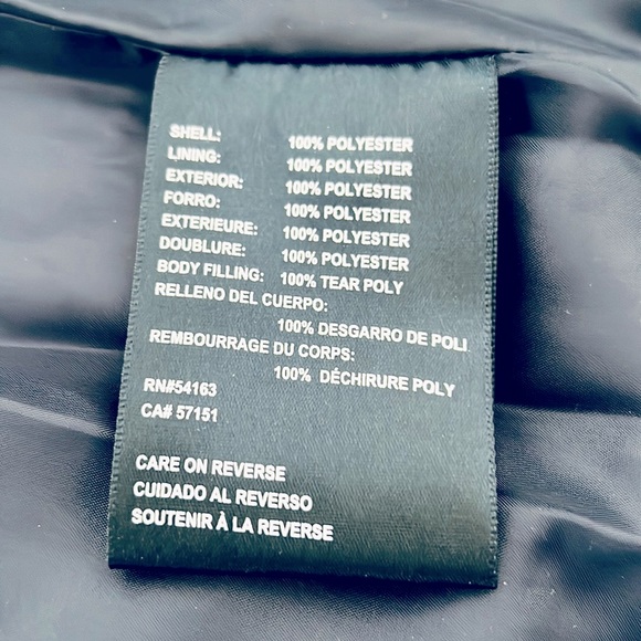 TOMMY HILFIGER~Puff Vest / Like New - Picture 6 of 12